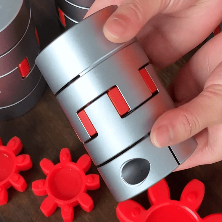 RSK-CPFC OEM hoge sterkte aluminiumlegering kaak / spin flexibele askoppelingen klemtype voor motortransmissie