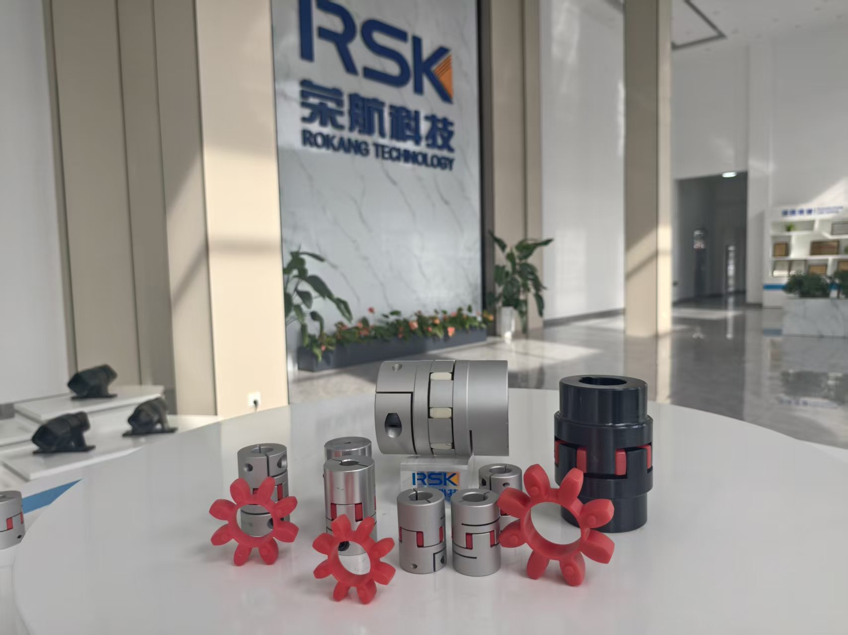 RSK-CPFC OEM hoge sterkte aluminiumlegering kaak / spin flexibele askoppelingen klemtype voor motortransmissie